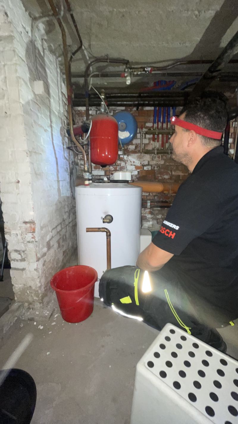 Voor de werken: Vervangen van een kapotte boiler